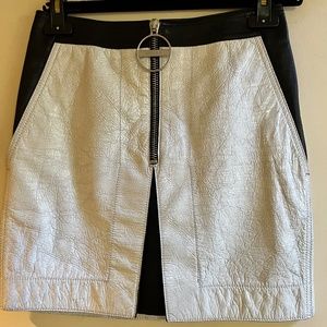 Givenchy NWT $2850. Crackled Black/White Mini Skirt S 2